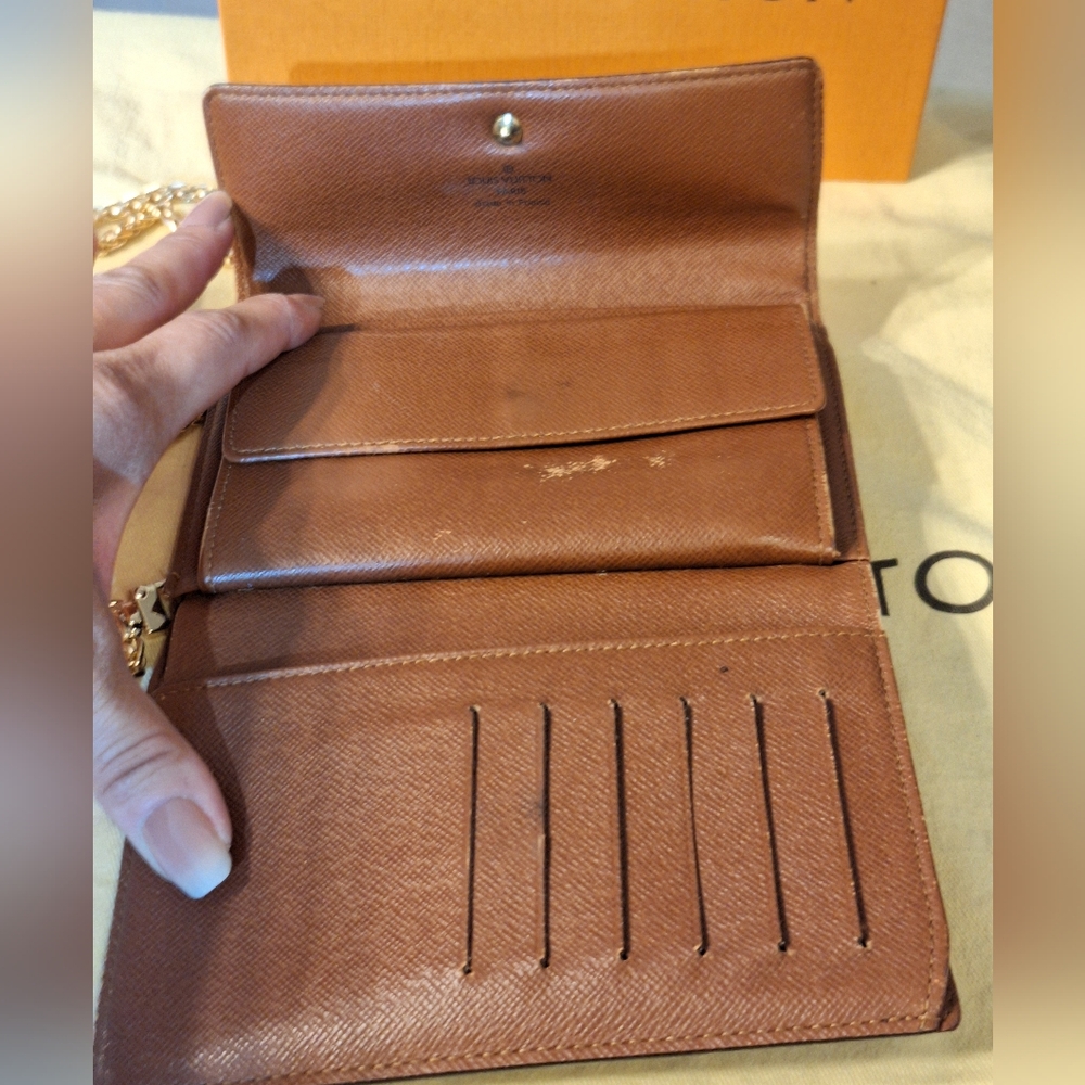 Louis Vuitton Vintage Monogram Wallet - Picture 7 of 13